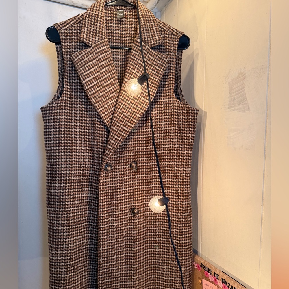 SHEIN Brown Houndstooth Patterned Outerwear